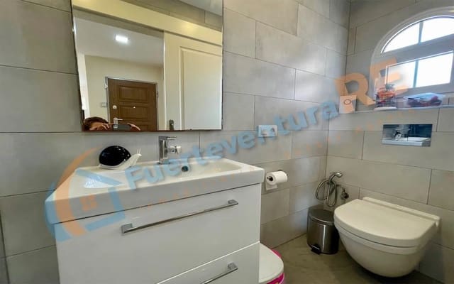 2 Zimmer Doppelhaus zu verkaufen in Caleta de Fuste, Antigua mit Garage - 245.000 € (Ref: 8958139)