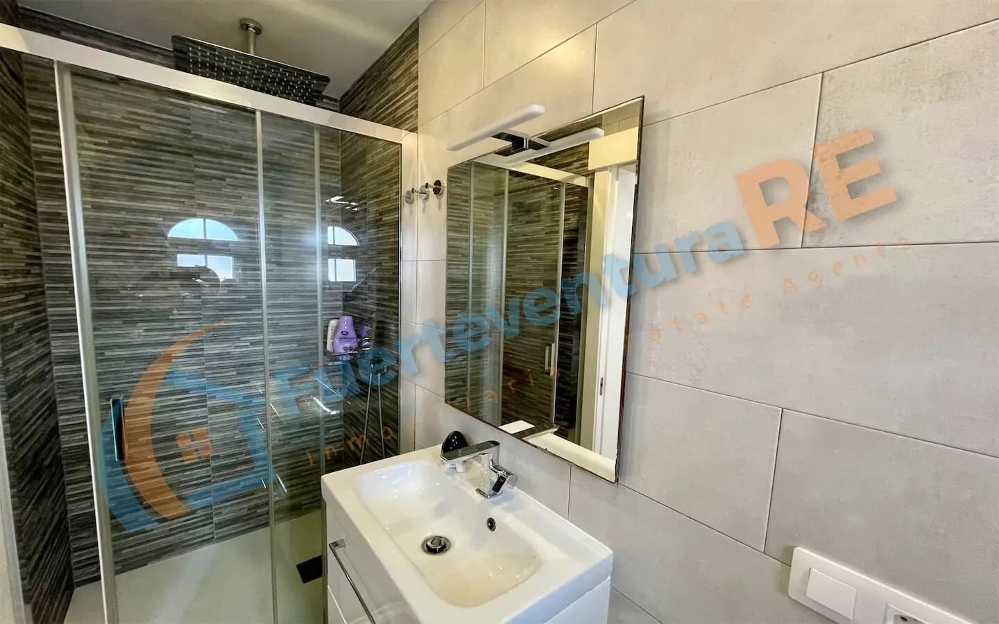 2 soverom Kjedet enebolig til salgs i Caleta de Fuste med garasje - € 245 000 (Ref: 8958139)