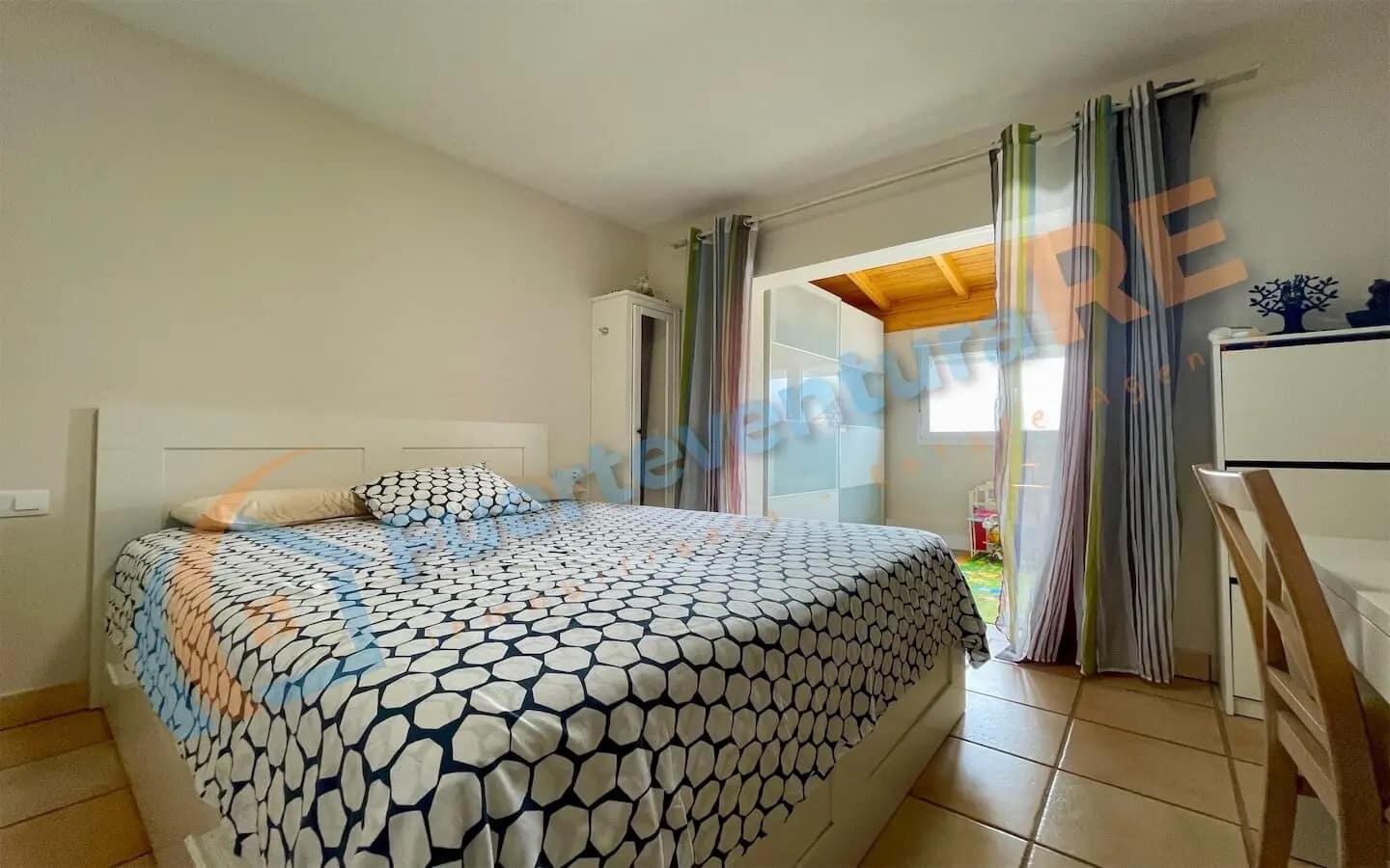 2 soverom Kjedet enebolig til salgs i Caleta de Fuste med garasje - € 245 000 (Ref: 8958139)