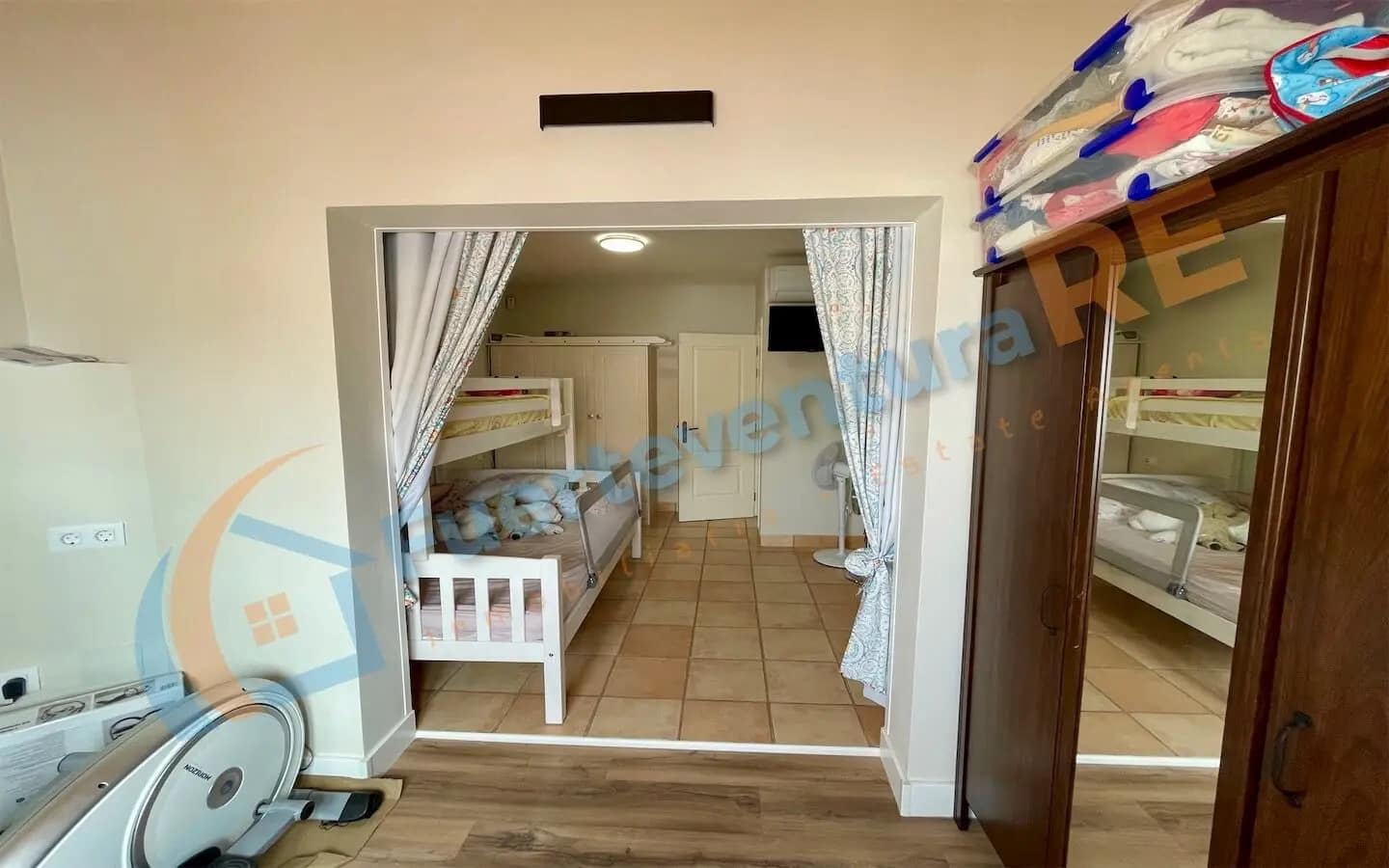 2 soverom Kjedet enebolig til salgs i Caleta de Fuste med garasje - € 245 000 (Ref: 8958139)