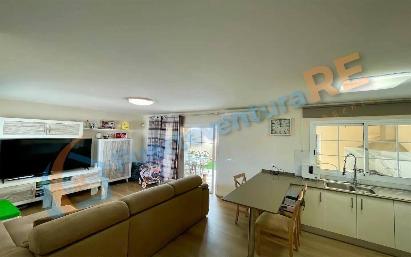 2 soverom Kjedet enebolig til salgs i Caleta de Fuste med garasje - € 245 000 (Ref: 8958139)