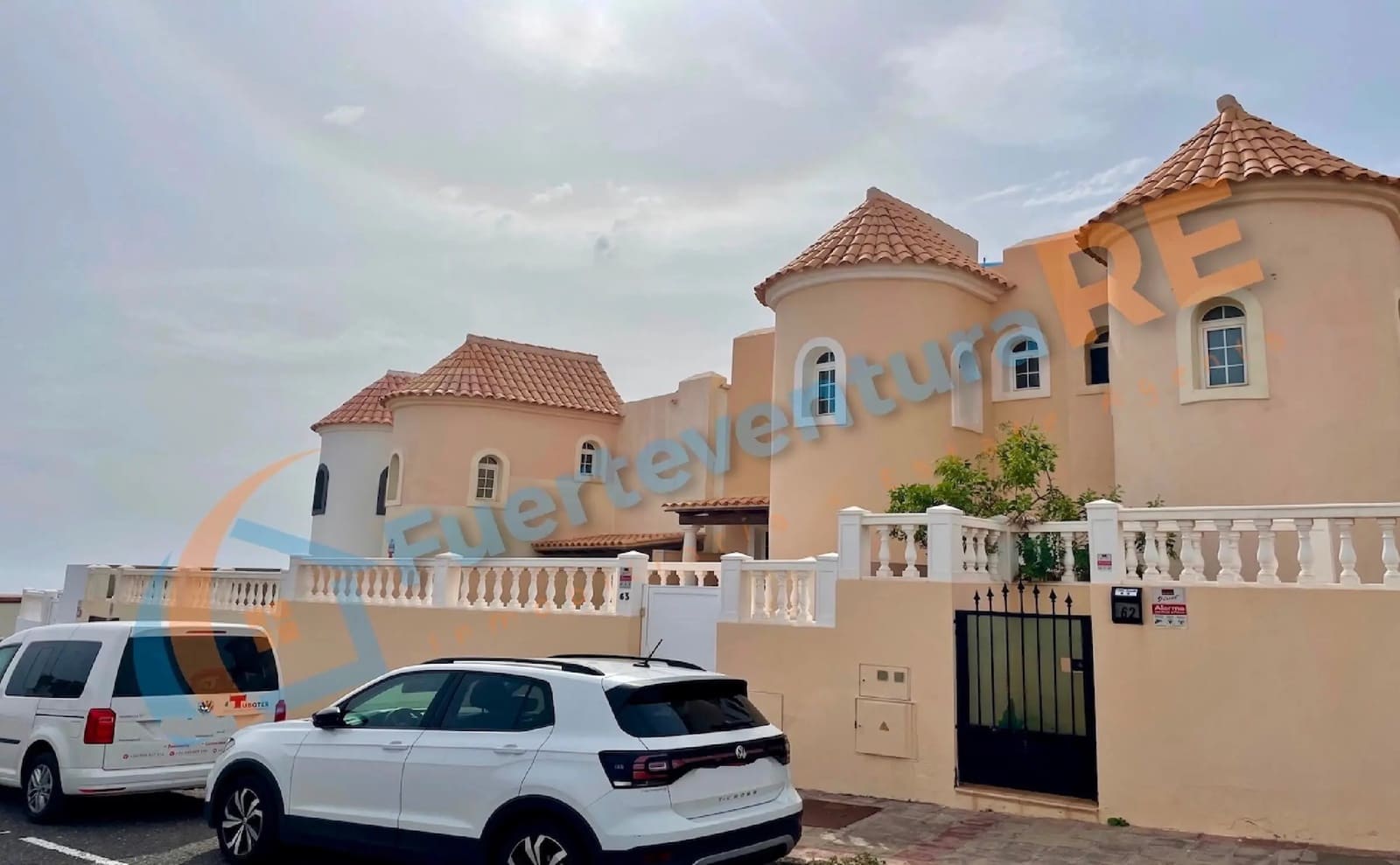 2 soverom Kjedet enebolig til salgs i Caleta de Fuste med garasje - € 245 000 (Ref: 8958139)