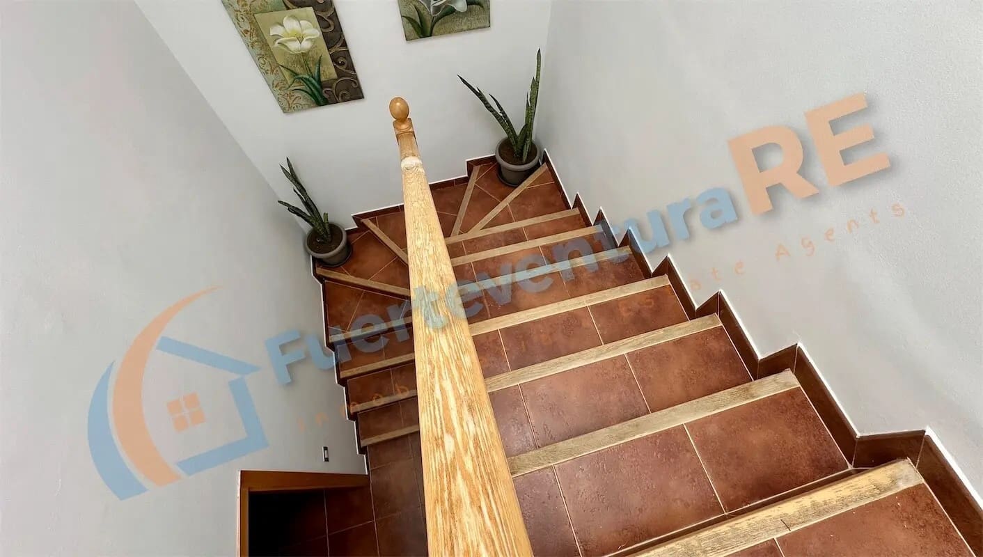 3 soveværelse Byhus til salg i Corralejo med swimmingpool garage - € 320.000 (Ref: 9000141)