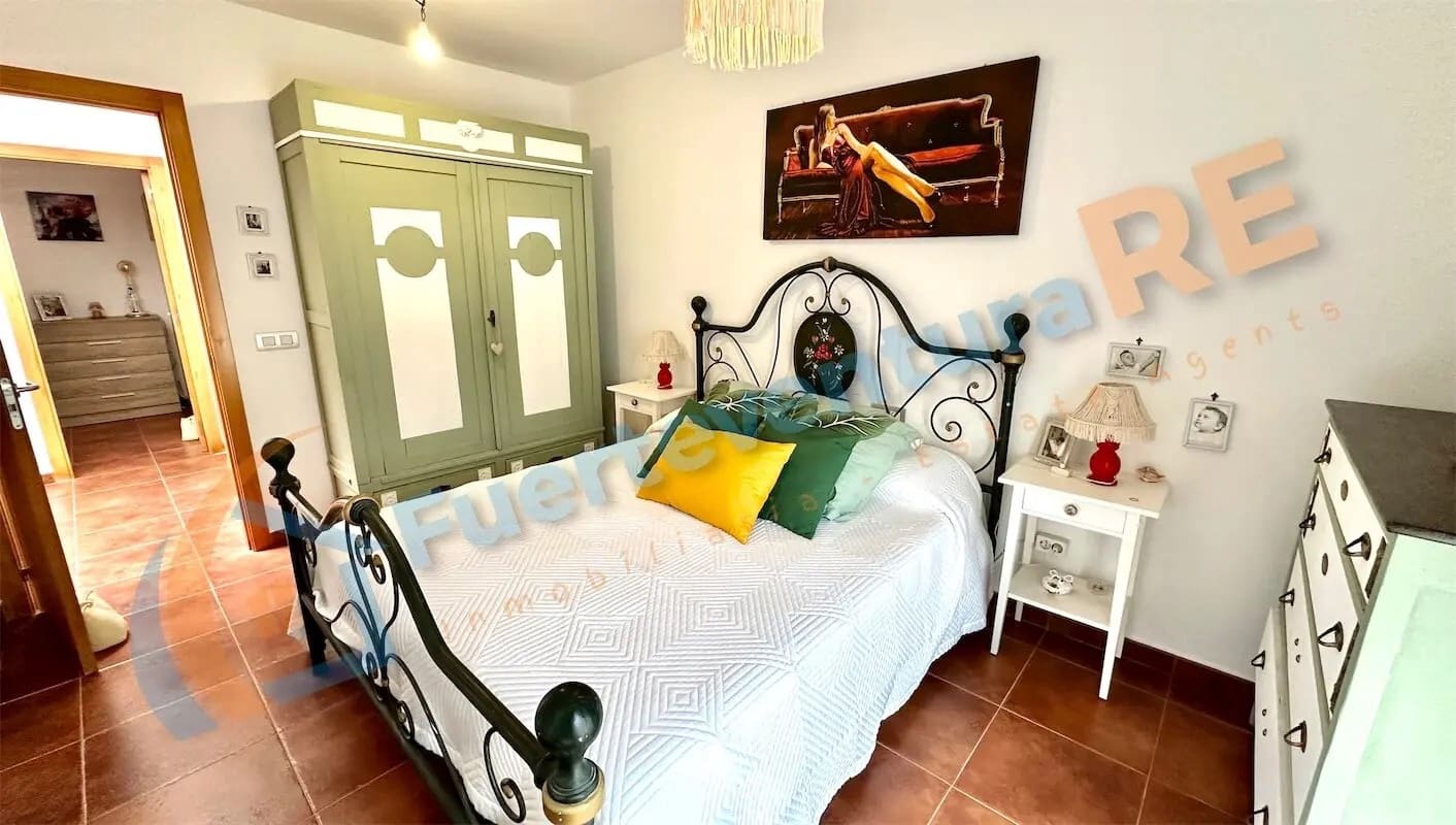 3 soveværelse Byhus til salg i Corralejo med swimmingpool garage - € 320.000 (Ref: 9000141)