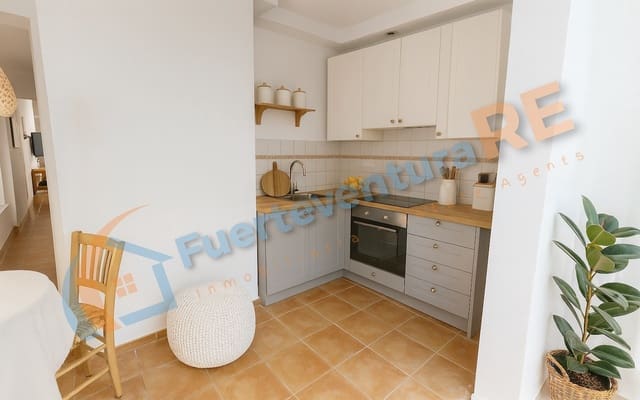 3 soveværelse Byhus til salg i La Oliva med garage - € 230.000 (Ref: 9035722)