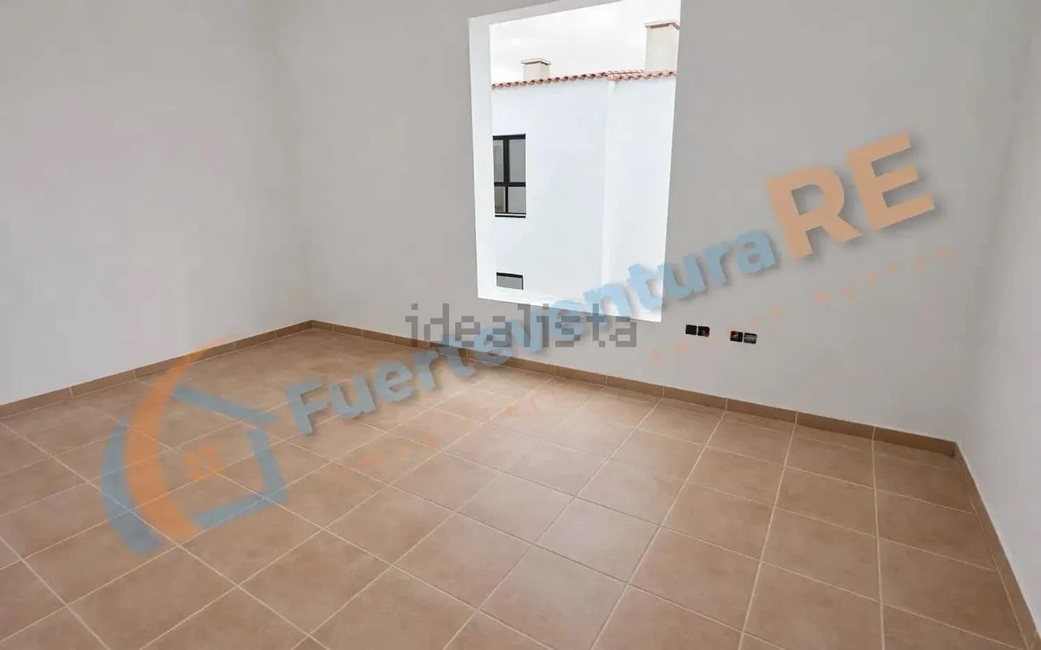 3 chambre Maison de Ville à vendre à La Oliva avec garage - 230 000 € (Ref: 9035722)