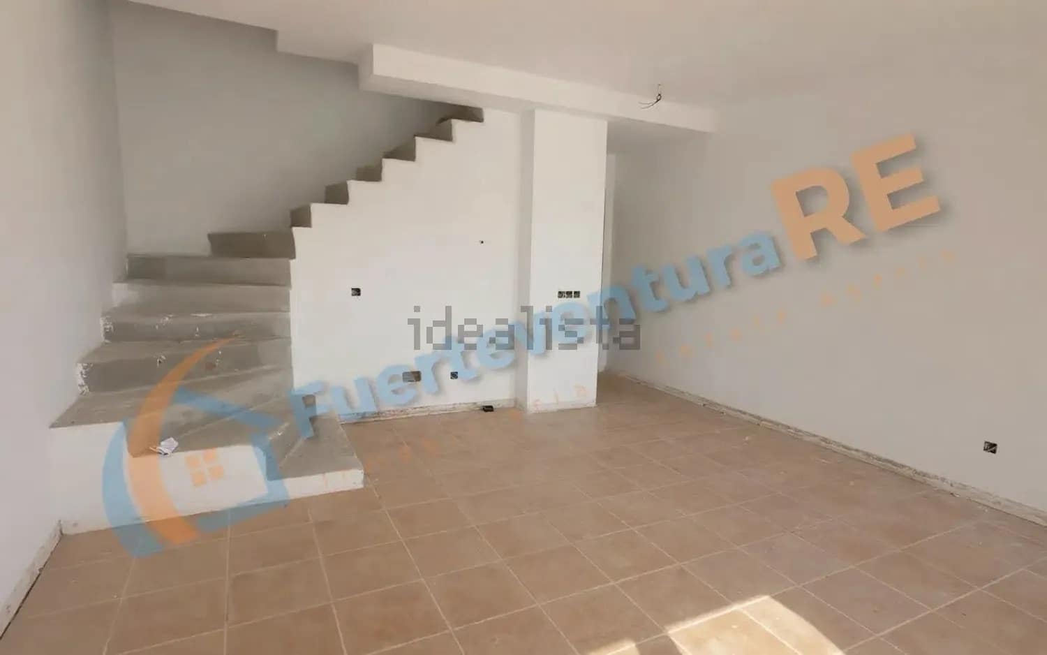 3 chambre Maison de Ville à vendre à La Oliva avec garage - 230 000 € (Ref: 9035722)