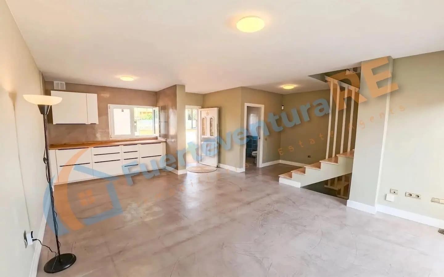 3 soverom Hus til salgs i Corralejo med svømmebasseng - € 480 000 (Ref: 9064733)