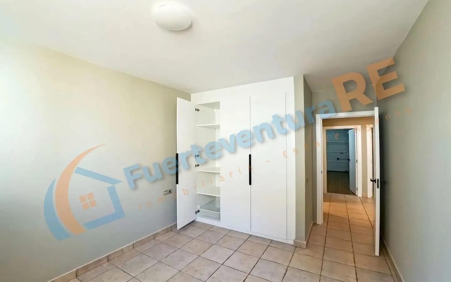 3 soverom Hus til salgs i Corralejo med svømmebasseng - € 480 000 (Ref: 9064733)