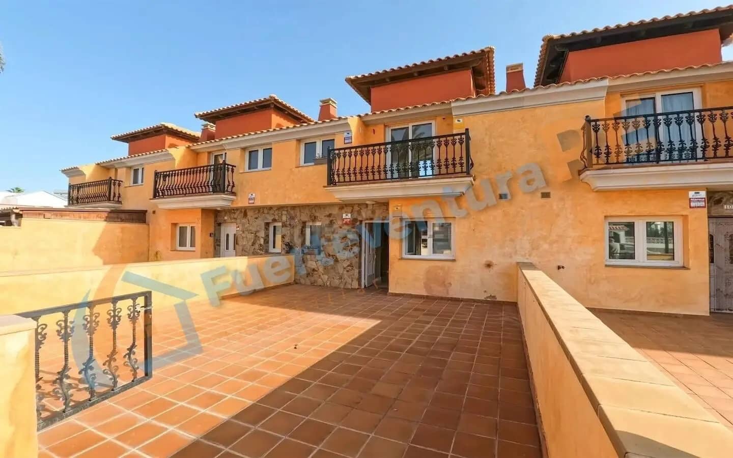 3 soverom Hus til salgs i Corralejo med svømmebasseng - € 480 000 (Ref: 9064733)