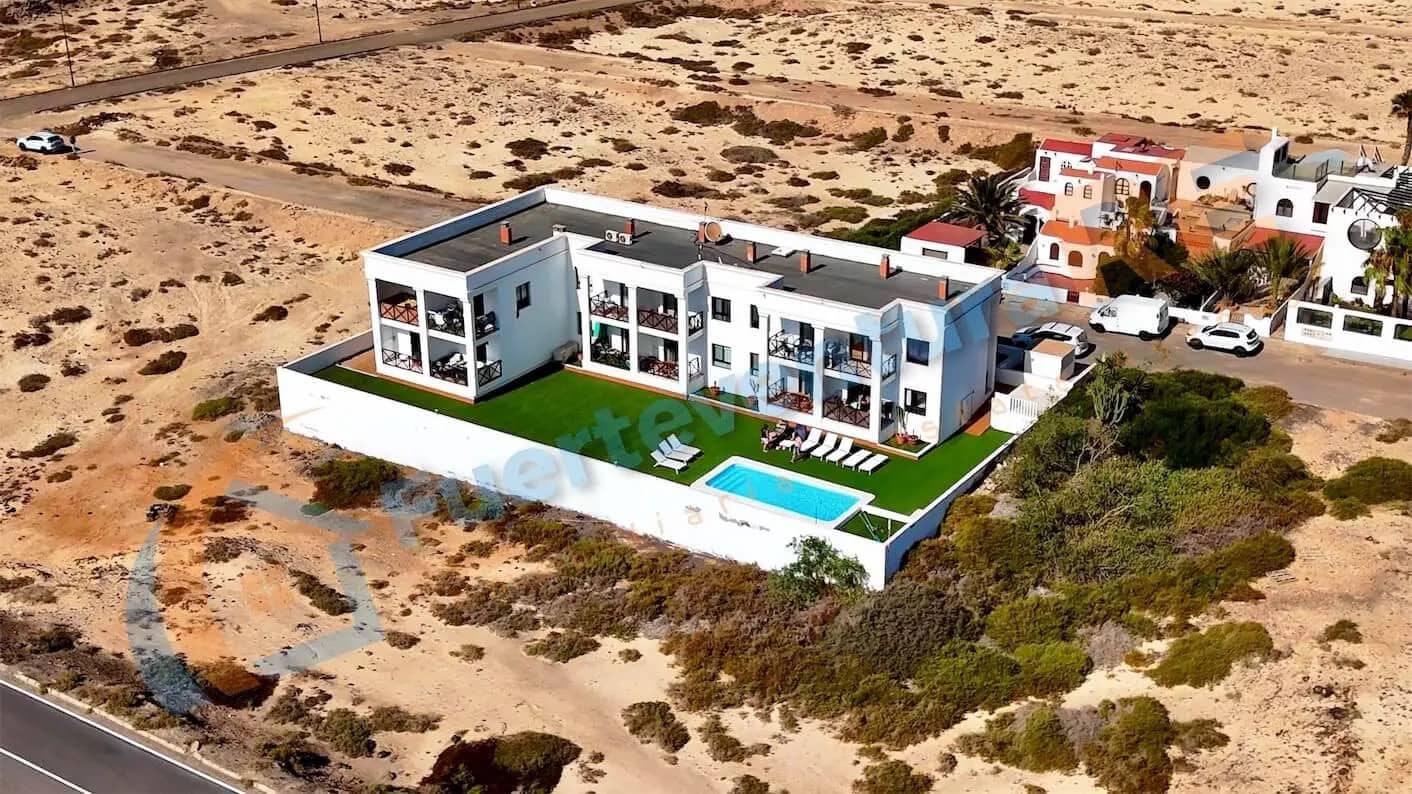 2 slaapkamer Penthouse te koop in El Cotillo met zwembad - € 360.000 (Ref: 9154704)