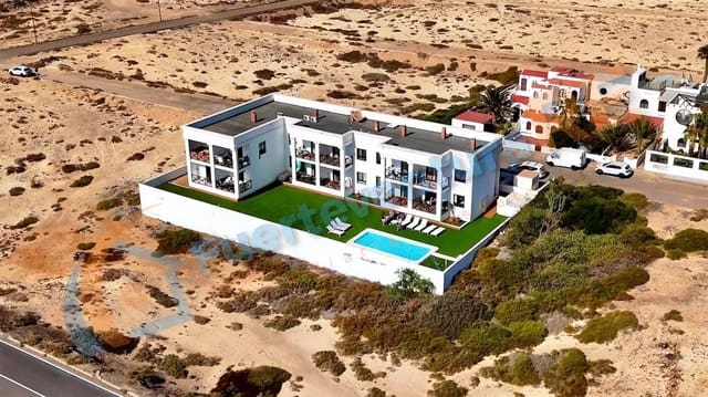 2 slaapkamer Penthouse te koop in El Cotillo, La Oliva met zwembad - € 360.000 (Ref: 9154704)