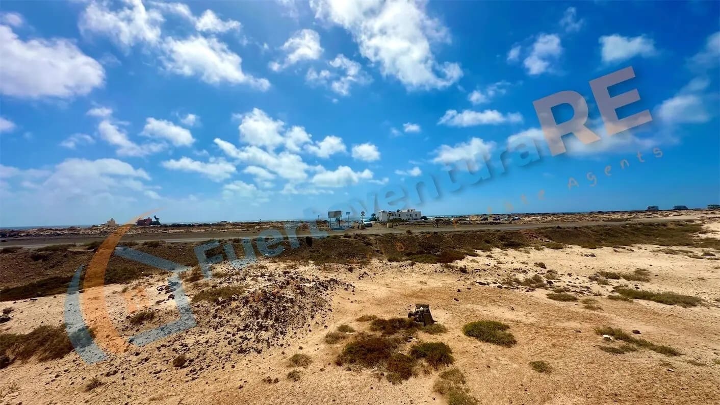 2 slaapkamer Penthouse te koop in El Cotillo met zwembad - € 360.000 (Ref: 9154704)