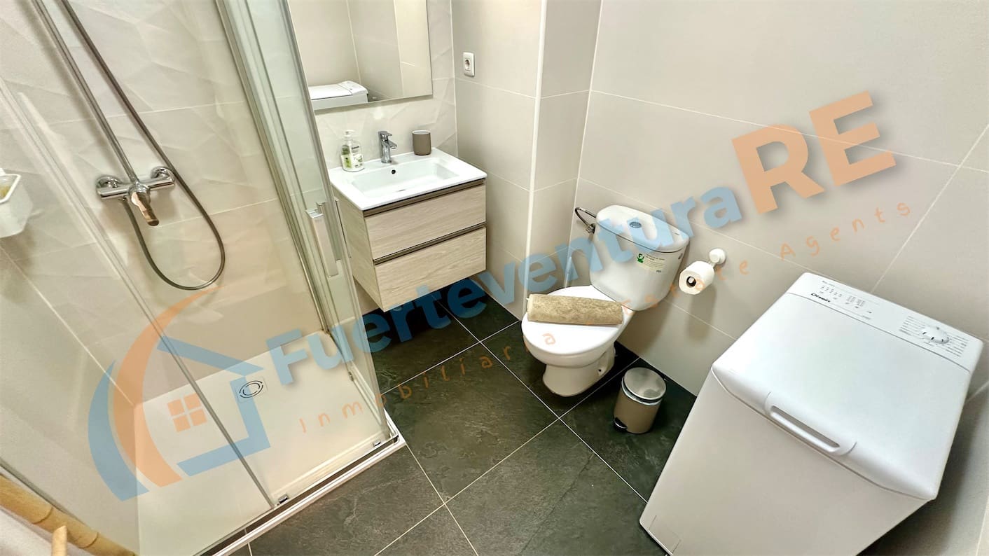 2 slaapkamer Penthouse te koop in El Cotillo met zwembad - € 360.000 (Ref: 9154704)