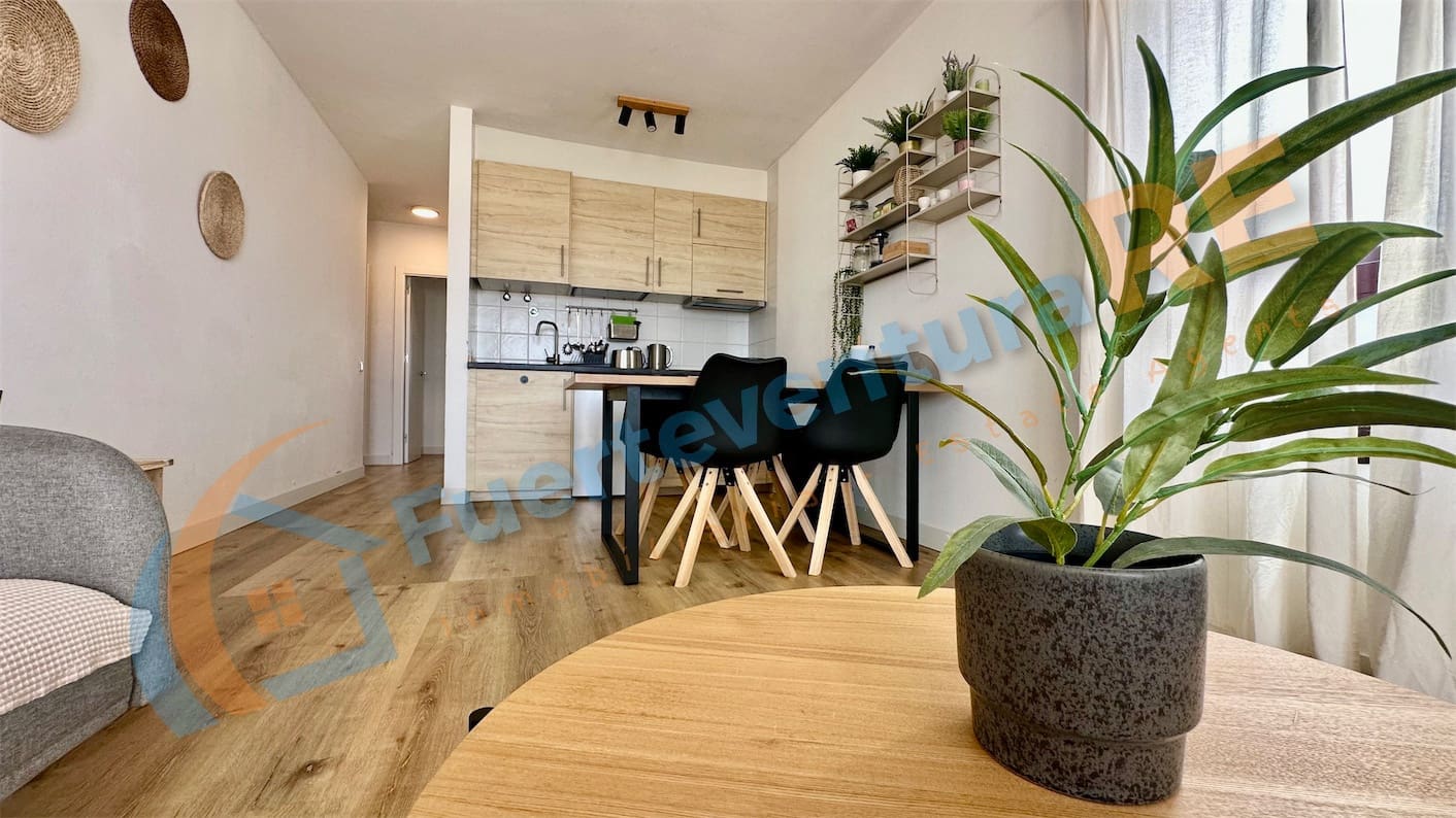 2 slaapkamer Penthouse te koop in El Cotillo met zwembad - € 360.000 (Ref: 9154704)