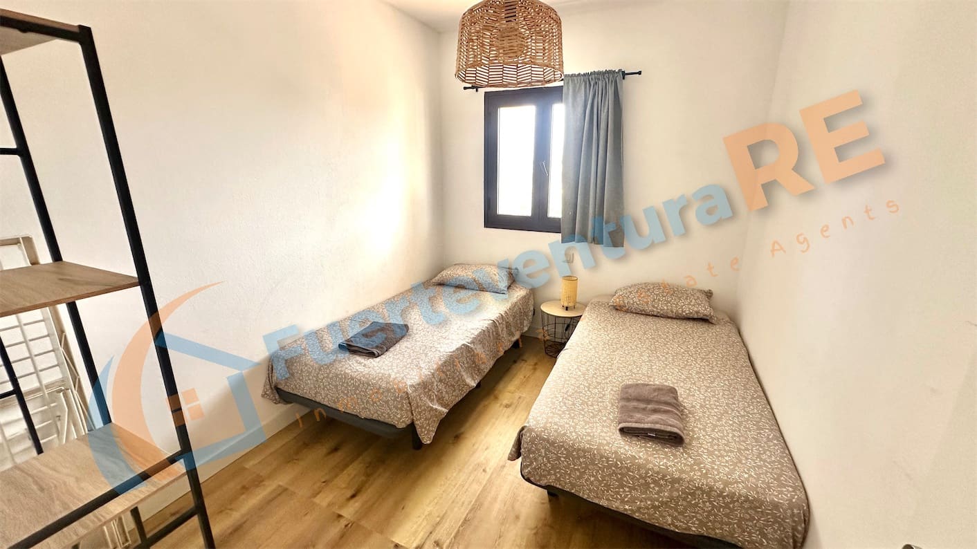 2 slaapkamer Penthouse te koop in El Cotillo met zwembad - € 360.000 (Ref: 9154704)