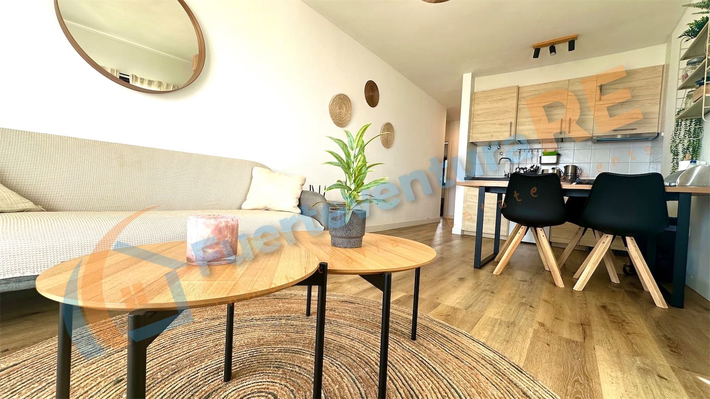 2 slaapkamer Penthouse te koop in El Cotillo met zwembad - € 360.000 (Ref: 9154704)