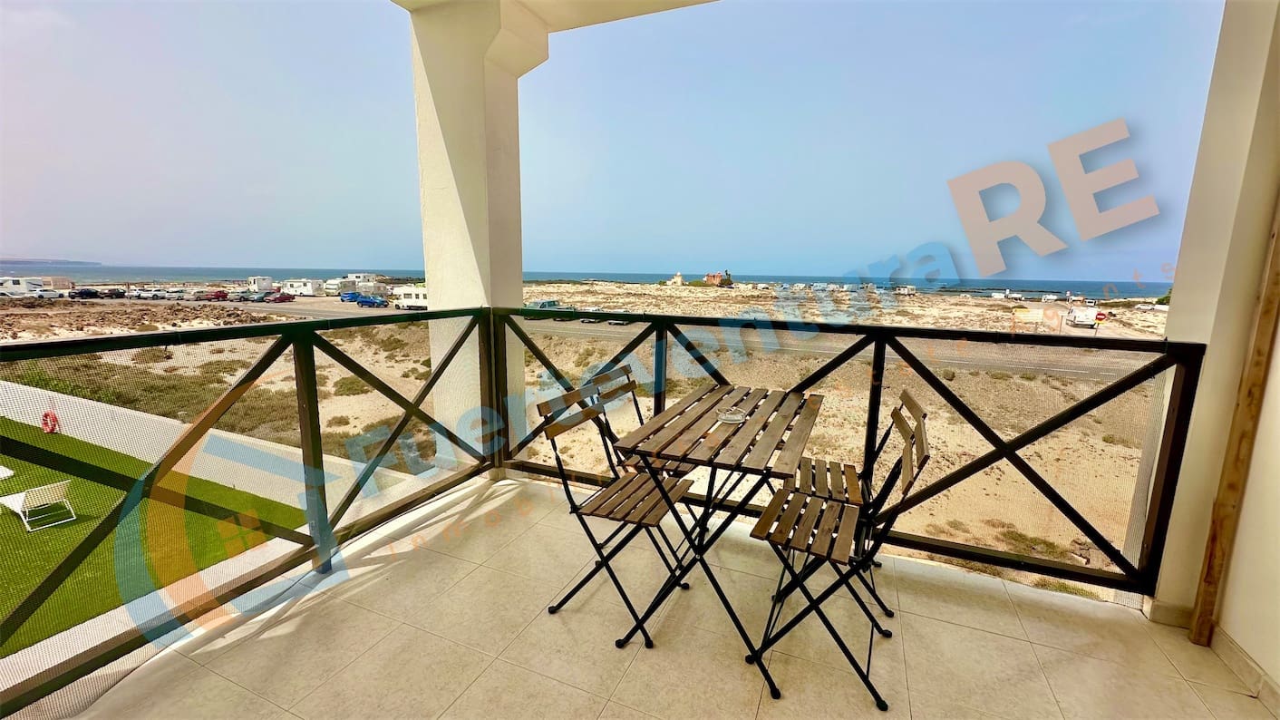 2 slaapkamer Penthouse te koop in El Cotillo met zwembad - € 360.000 (Ref: 9154704)