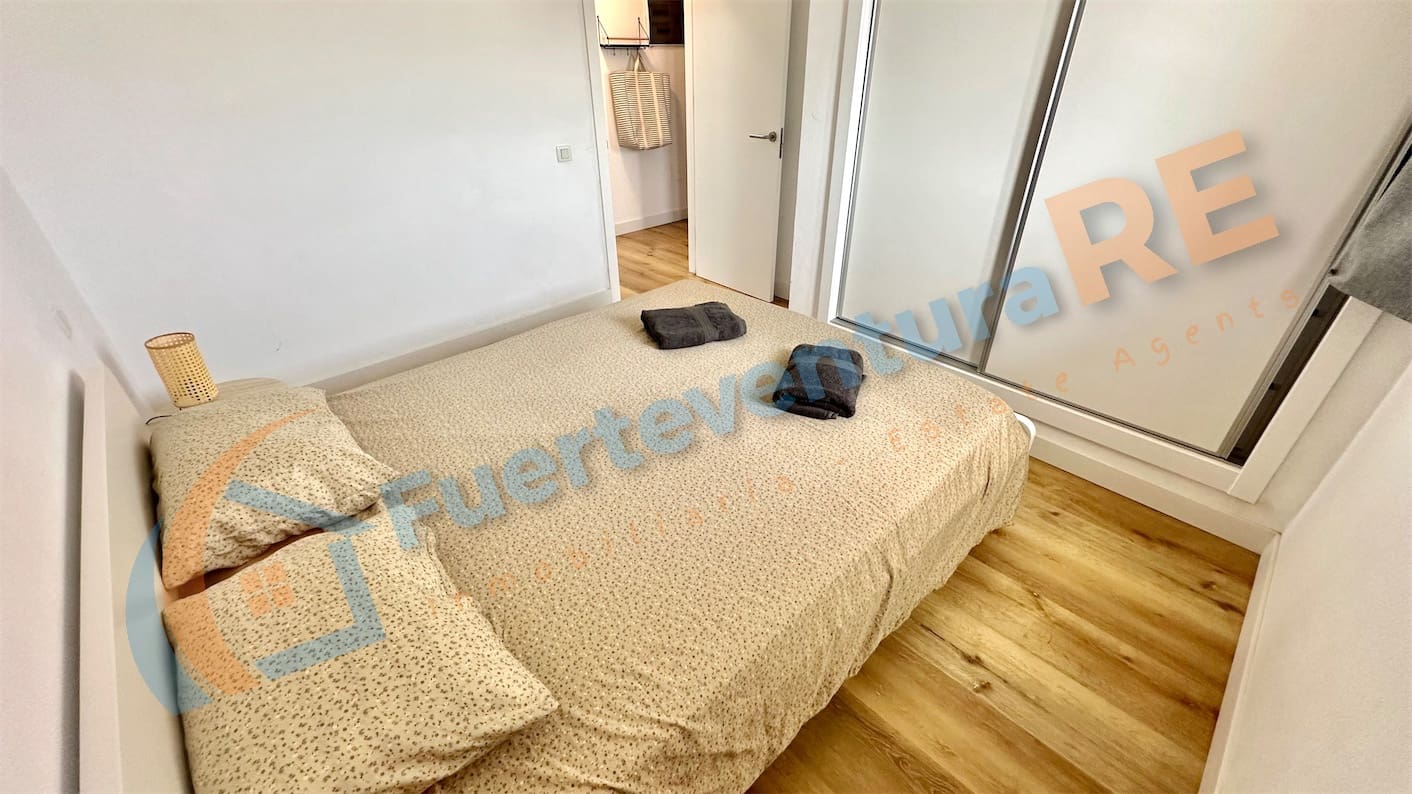 2 slaapkamer Penthouse te koop in El Cotillo met zwembad - € 360.000 (Ref: 9154704)