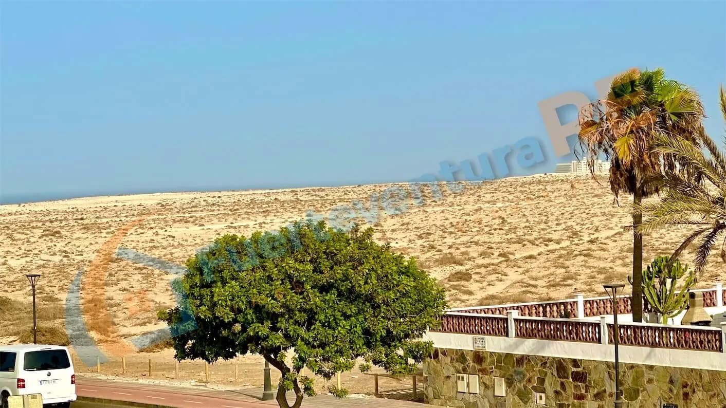 2 soveværelse Byhus til salg i Corralejo med swimmingpool garage - € 308.000 (Ref: 9181968)