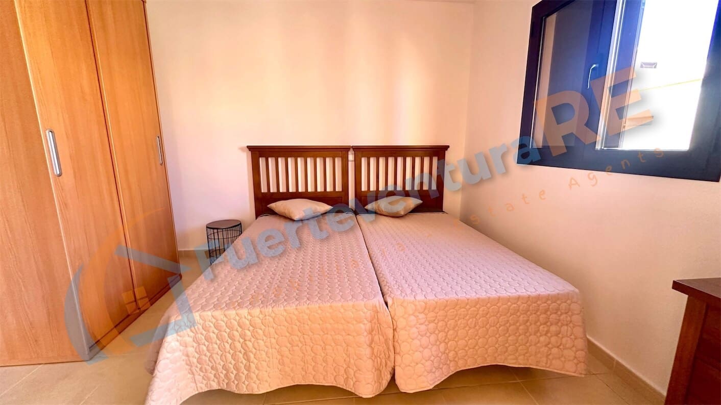 2 soveværelse Byhus til salg i Corralejo med swimmingpool garage - € 308.000 (Ref: 9181968)