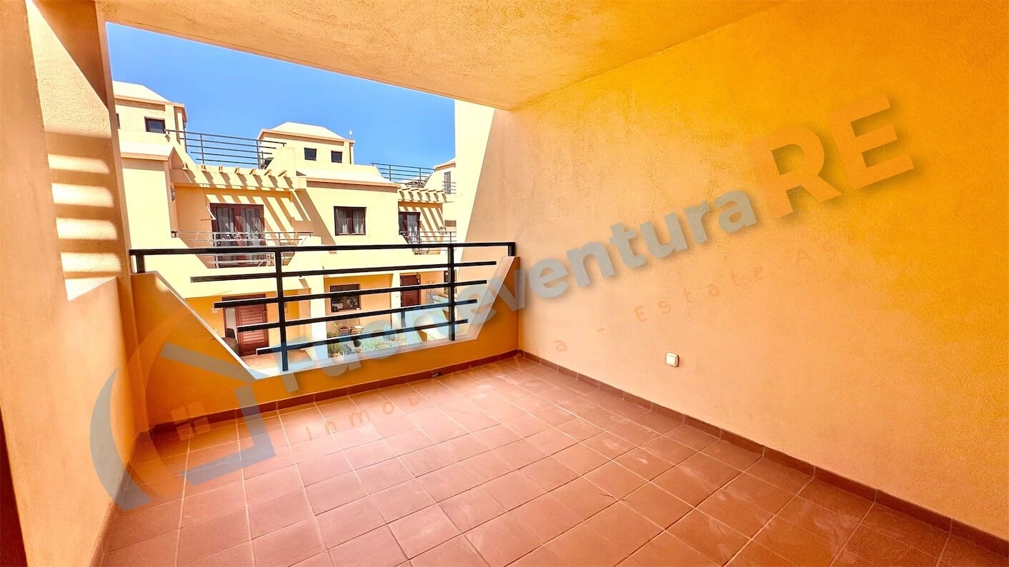 2 soveværelse Byhus til salg i Corralejo med swimmingpool garage - € 308.000 (Ref: 9181968)