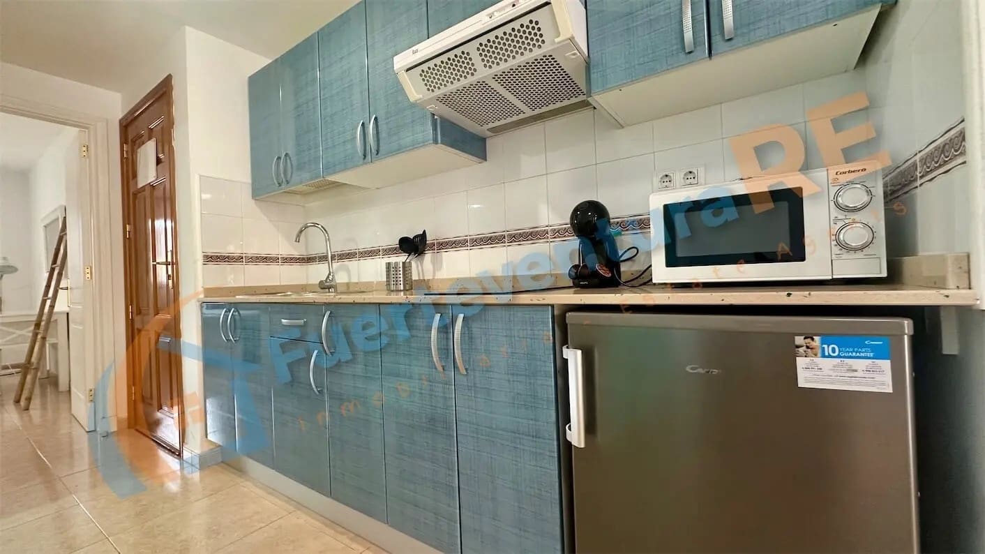 1 sovrum Lägenhet till salu i Corralejo med pool - 178 000 € (Ref: 9200251)