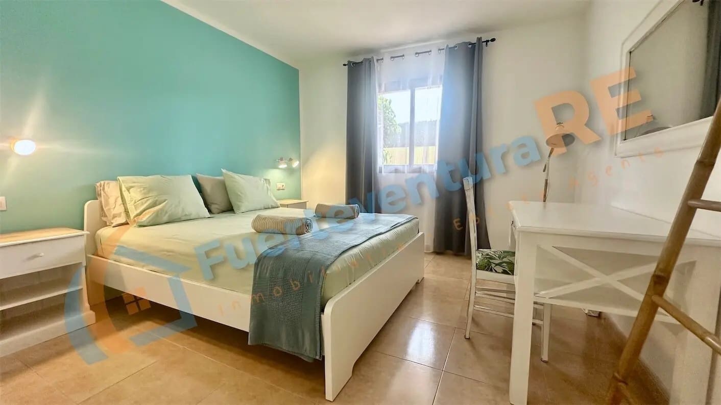 1 sovrum Lägenhet till salu i Corralejo med pool - 178 000 € (Ref: 9200251)