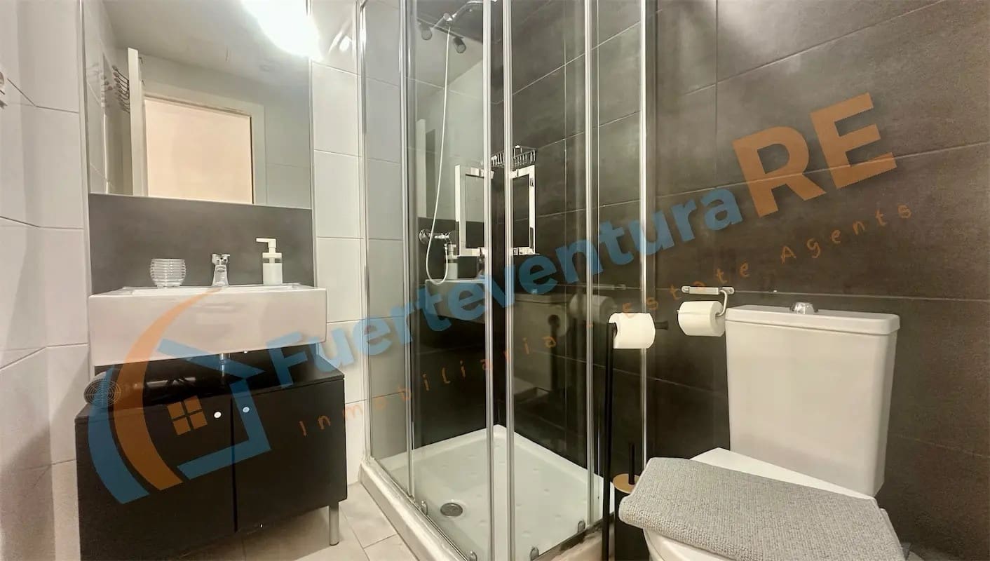 2 slaapkamer Appartement te koop in Corralejo met zwembad - € 198.000 (Ref: 9313991)