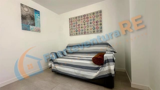 2 slaapkamer Appartement te koop in Corralejo, La Oliva met zwembad - € 198.000 (Ref: 9313991)