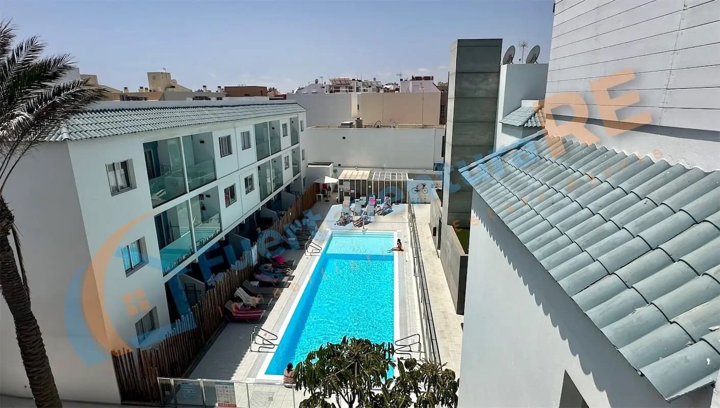 2 slaapkamer Appartement te koop in Corralejo met zwembad - € 198.000 (Ref: 9313991)