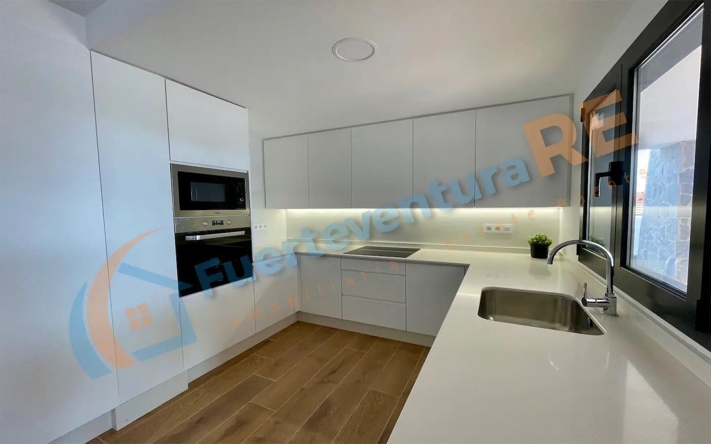 3 camera da letto Appartamento in vendita in Corralejo con piscina garage - 345.000 € (Rif: 9355353)