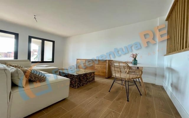 3 sypialnia Apartament na sprzedaż w Corralejo, La Oliva z basenem garażem - 345 000 € (Ref: 9355353)