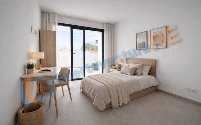 3 bedroom Villa for sale in Corralejo, La Oliva with pool garage - € 520,000 (Ref: 9388654)