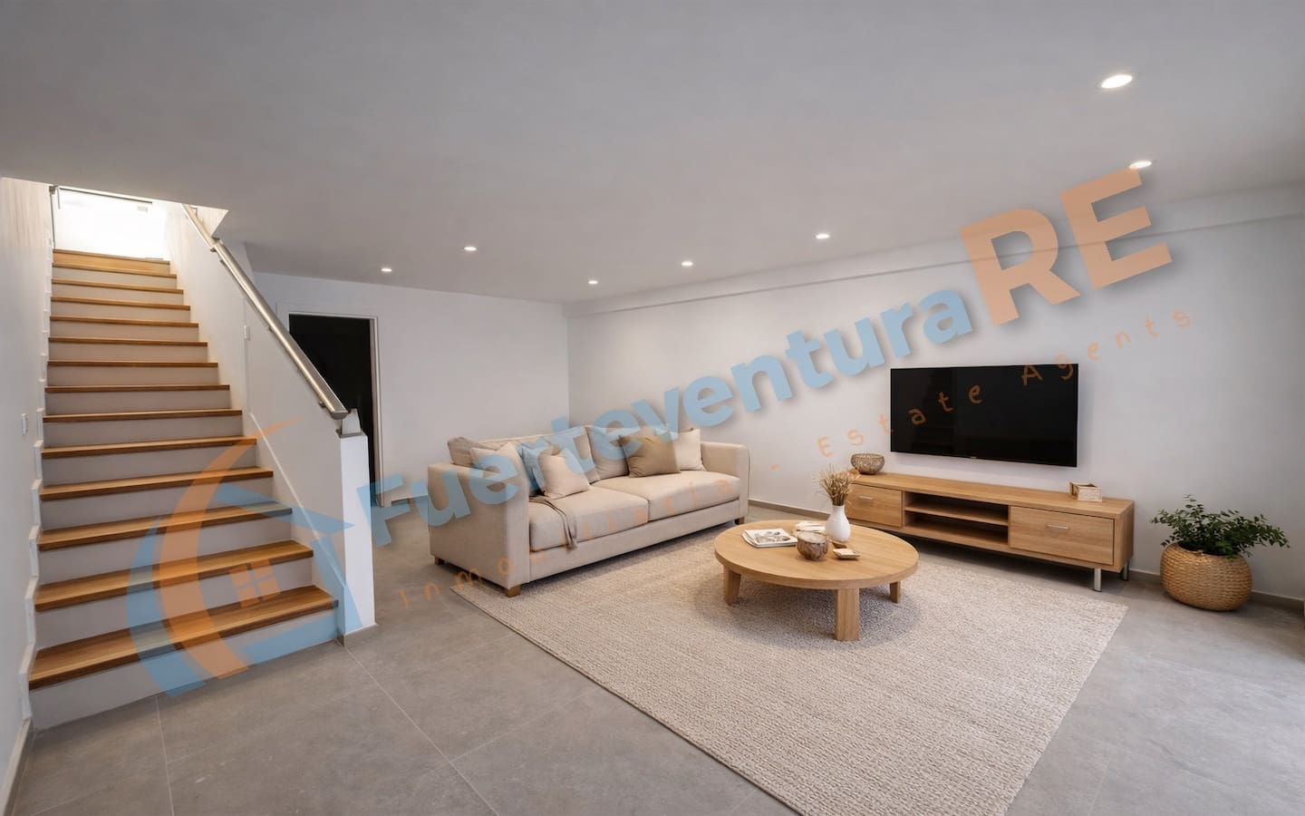 3 bedroom Villa for sale in Corralejo with pool garage - € 520,000 (Ref: 9388654)