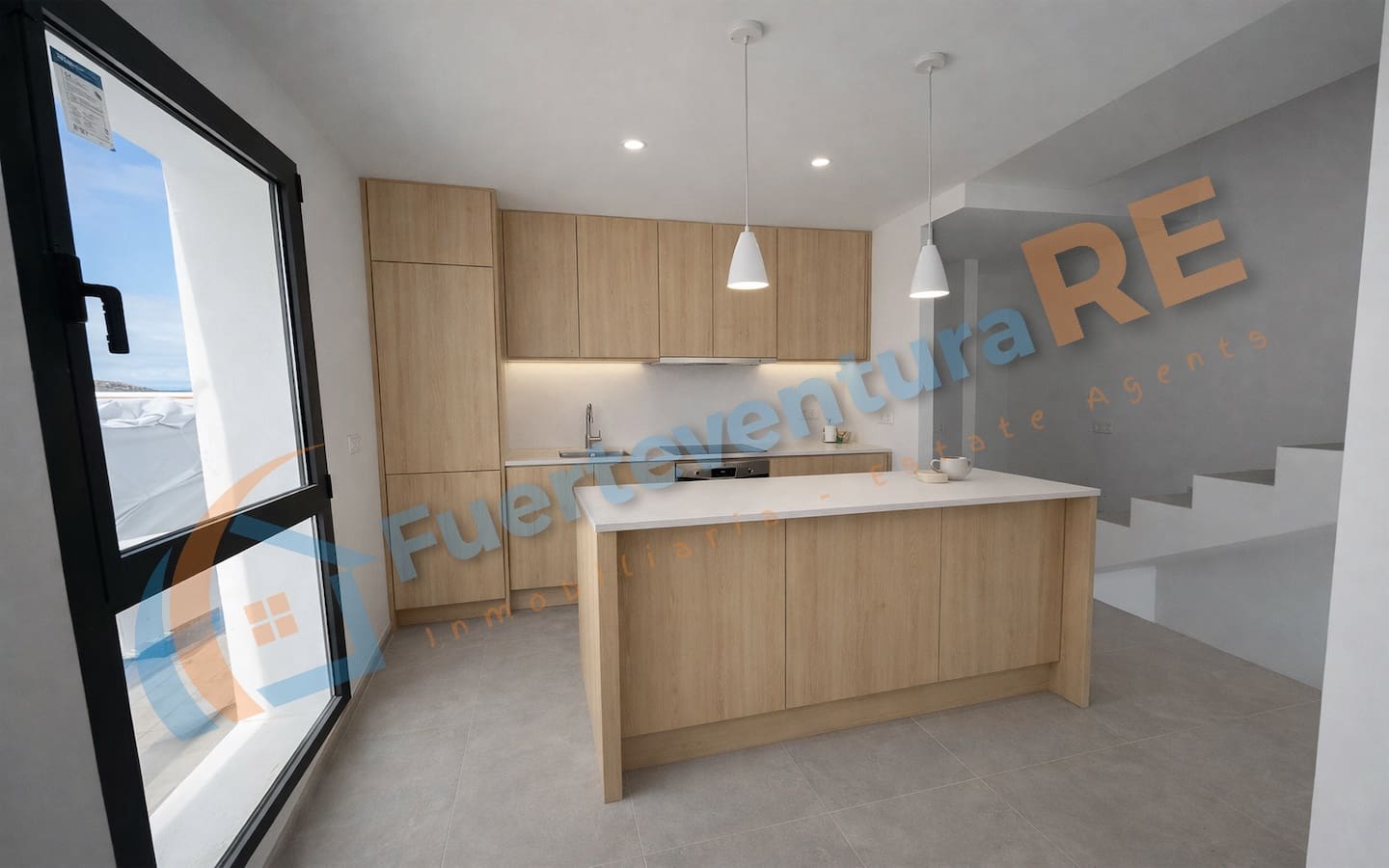 3 bedroom Villa for sale in Corralejo with pool garage - € 520,000 (Ref: 9388654)