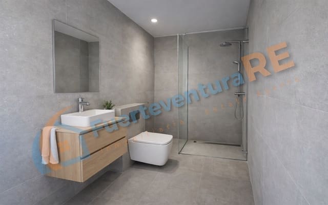 3 bedroom Villa for sale in Corralejo, La Oliva with pool garage - € 520,000 (Ref: 9388654)