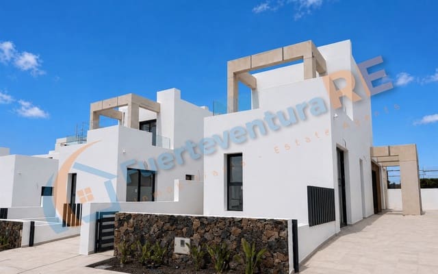 3 chambre Villa/Maison à vendre à Corralejo, La Oliva avec piscine garage - 520 000 € (Ref: 9388654)