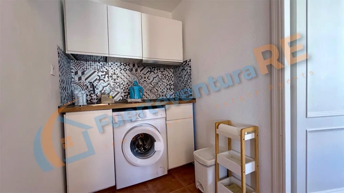 Apartamento de 1 habitación en Caleta de Fuste en venta con piscina - 178.000 € (Ref: 9441630)