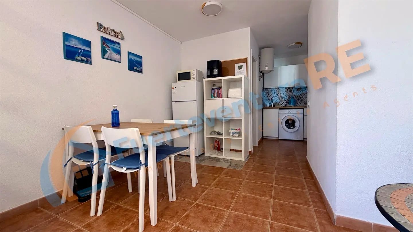 Apartamento de 1 habitación en Caleta de Fuste en venta con piscina - 178.000 € (Ref: 9441630)