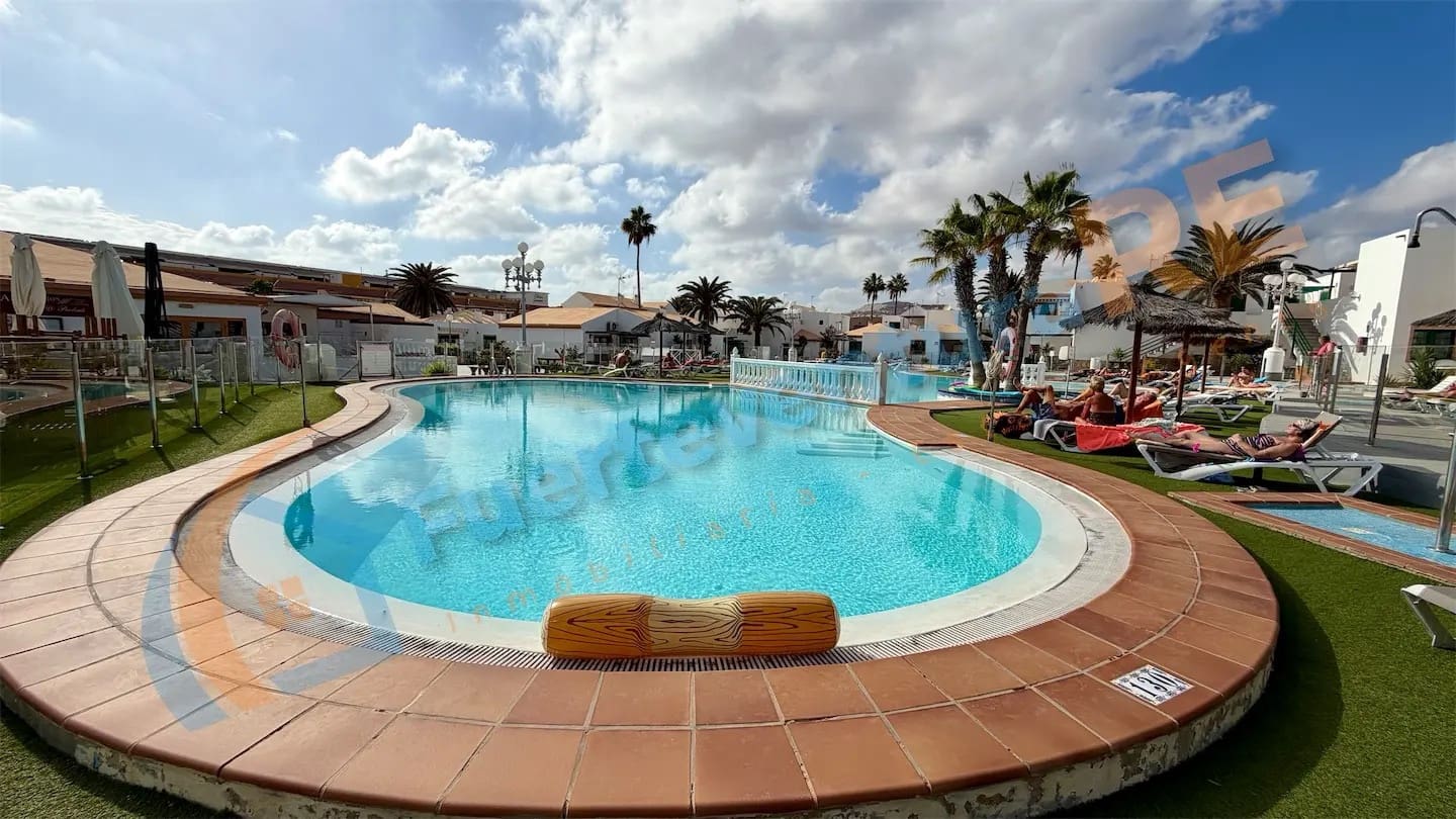 Apartamento de 1 habitación en Caleta de Fuste en venta con piscina - 178.000 € (Ref: 9441630)