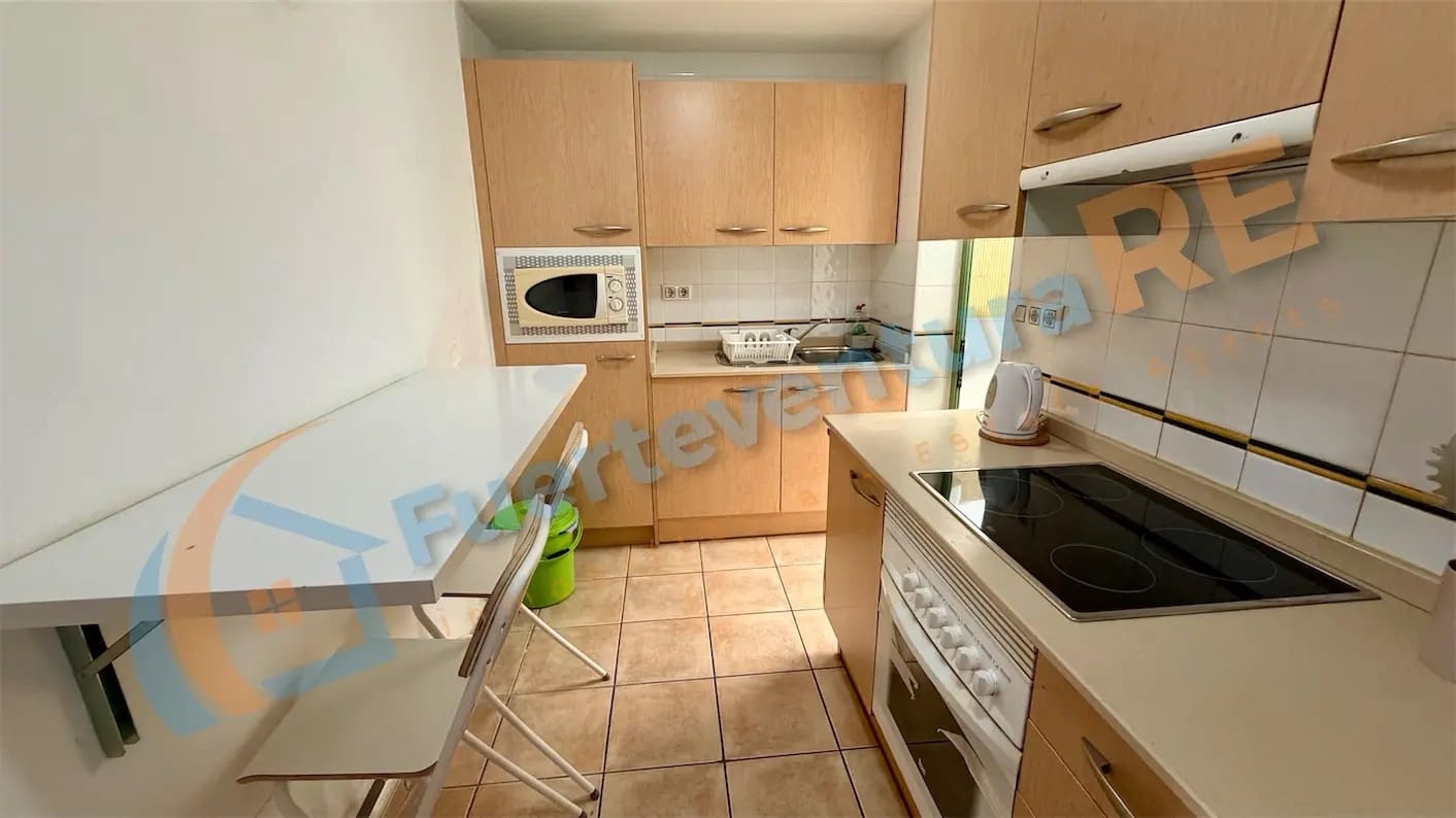 2 Zimmer Apartment zu verkaufen in Caleta de Fuste mit Pool - 200.000 € (Ref: 9452555)