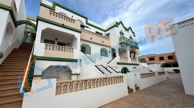 2 slaapkamer Appartement te koop in Caleta de Fuste, Antigua met zwembad - € 200.000 (Ref: 9452555)