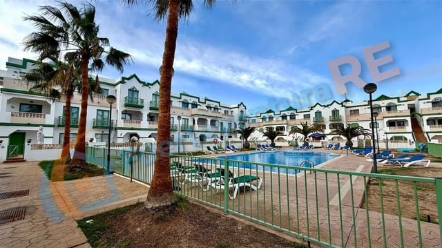 2 slaapkamer Appartement te koop in Caleta de Fuste, Antigua met zwembad - € 200.000 (Ref: 9452555)