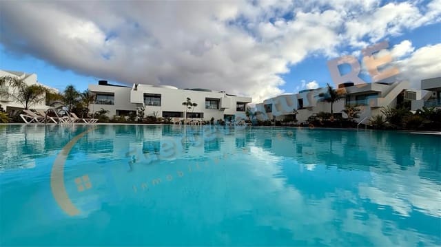 Ático de 1 habitación en Villaverde, La Oliva en venta con piscina - 285.000 € (Ref: 9471110)