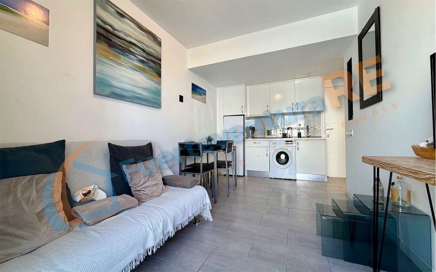 1 bedroom Apartment for sale in Corralejo with pool - € 178,000 (Ref: 9483354)