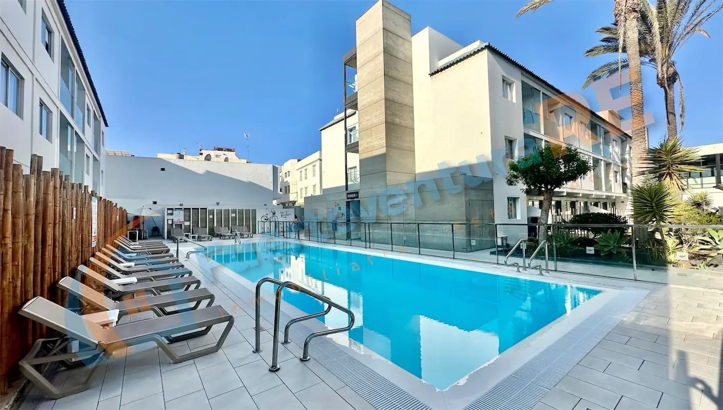 1 bedroom Apartment for sale in Corralejo with pool - € 178,000 (Ref: 9483354)