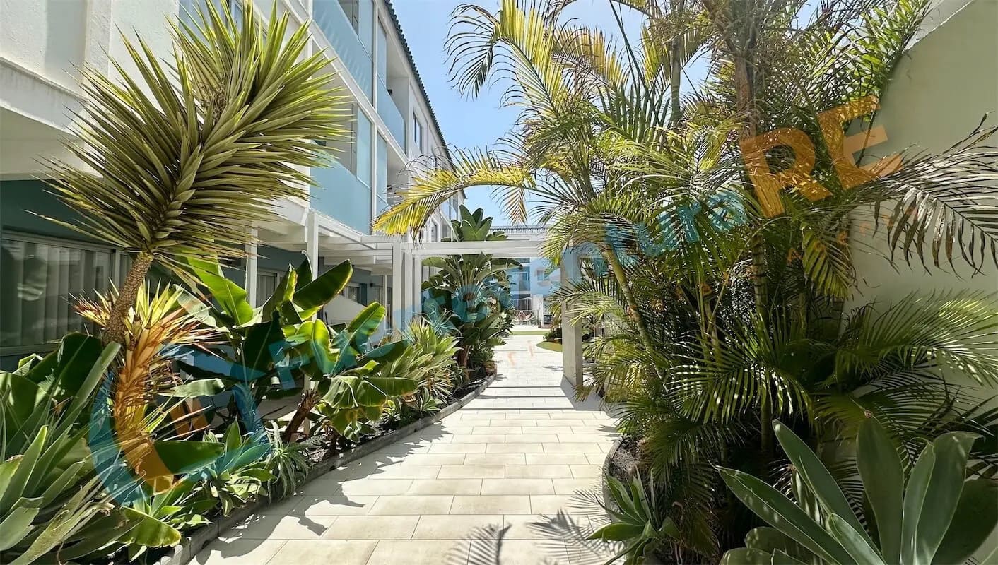 1 bedroom Apartment for sale in Corralejo with pool - € 178,000 (Ref: 9483354)