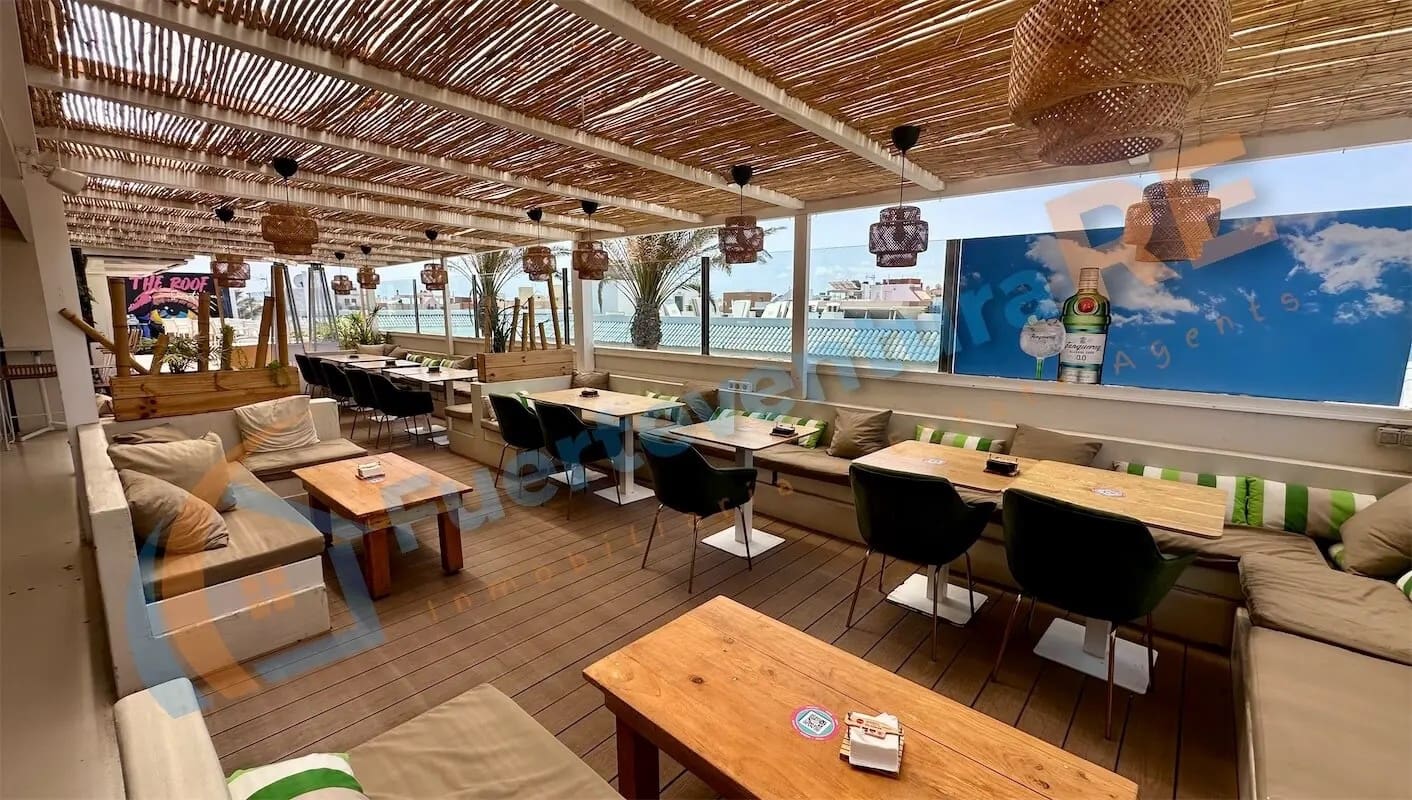 1 bedroom Apartment for sale in Corralejo with pool - € 178,000 (Ref: 9483354)