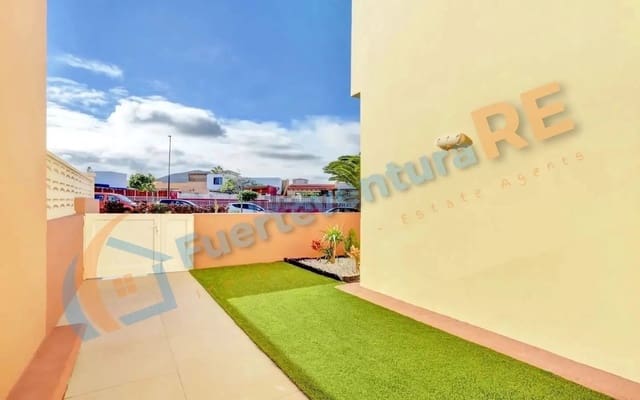 2 bedroom Apartment for sale in Corralejo, La Oliva with pool garage - € 255,000 (Ref: 9509441)